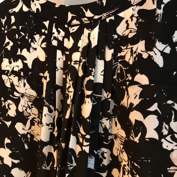 Black & white tunic top - Picture 9 of 9